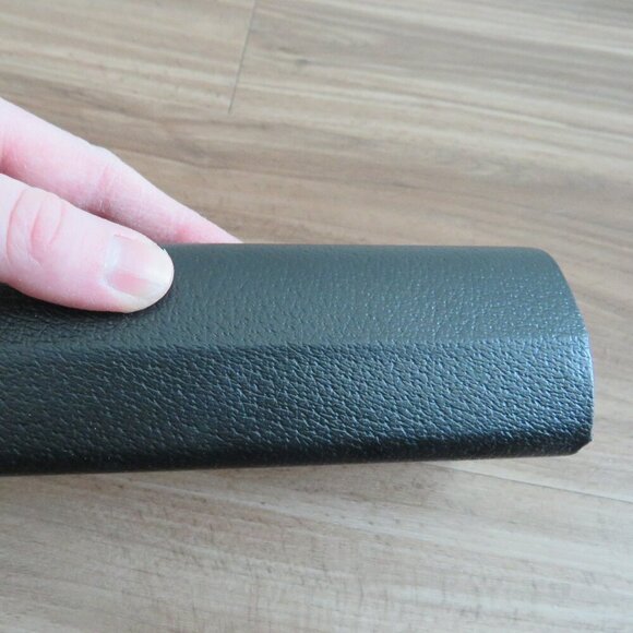 BURBERRY Magnetic Closure Hard Glasses Sunglasses Case - Picture 5 of 10